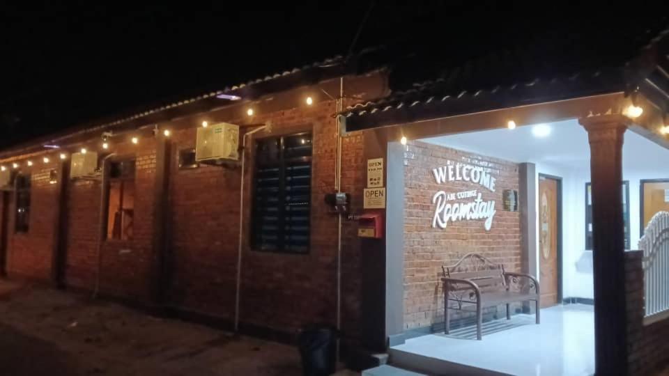 Roomstay By Abe Cottage Kampung Kuala Besut Exterior photo
