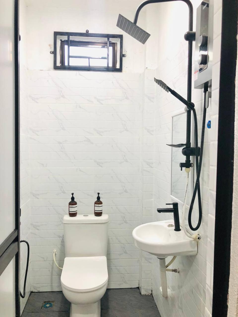 Roomstay By Abe Cottage Kampung Kuala Besut Exterior photo