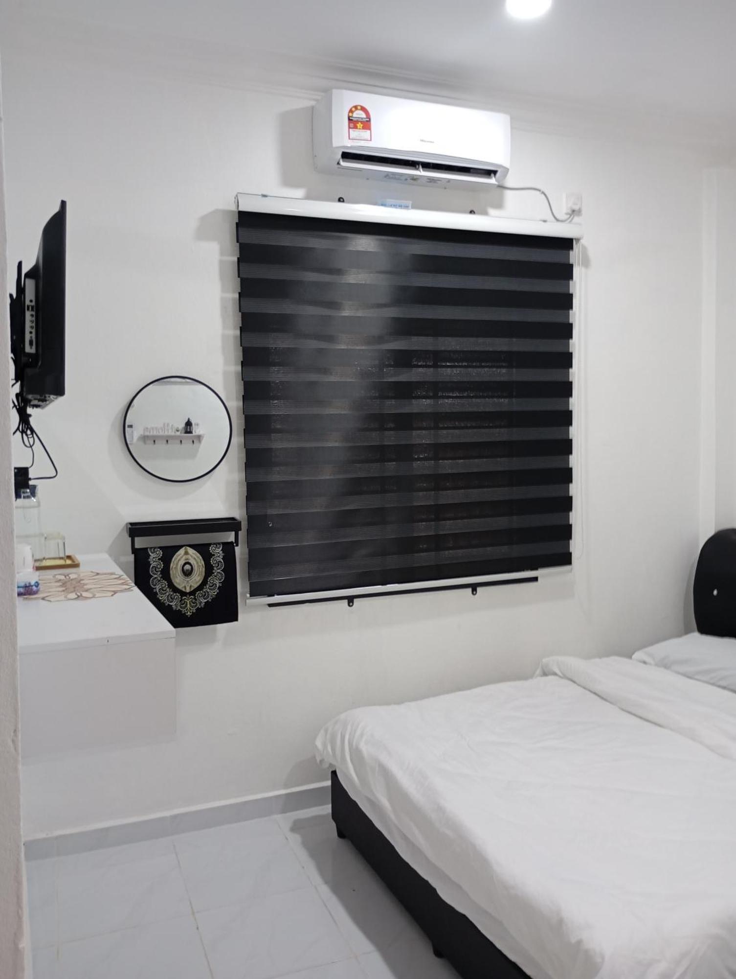 Roomstay By Abe Cottage Kampung Kuala Besut Room photo